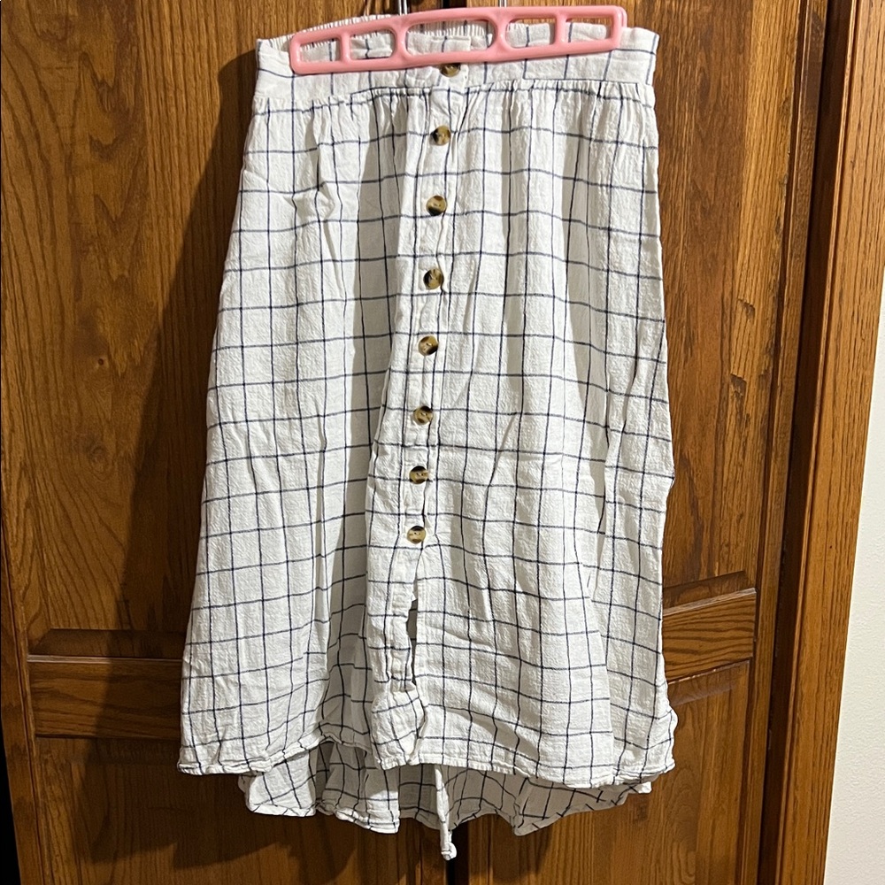 Hi-low skirt